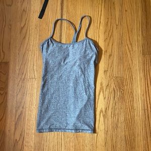 Flow y Lululemon tank top
